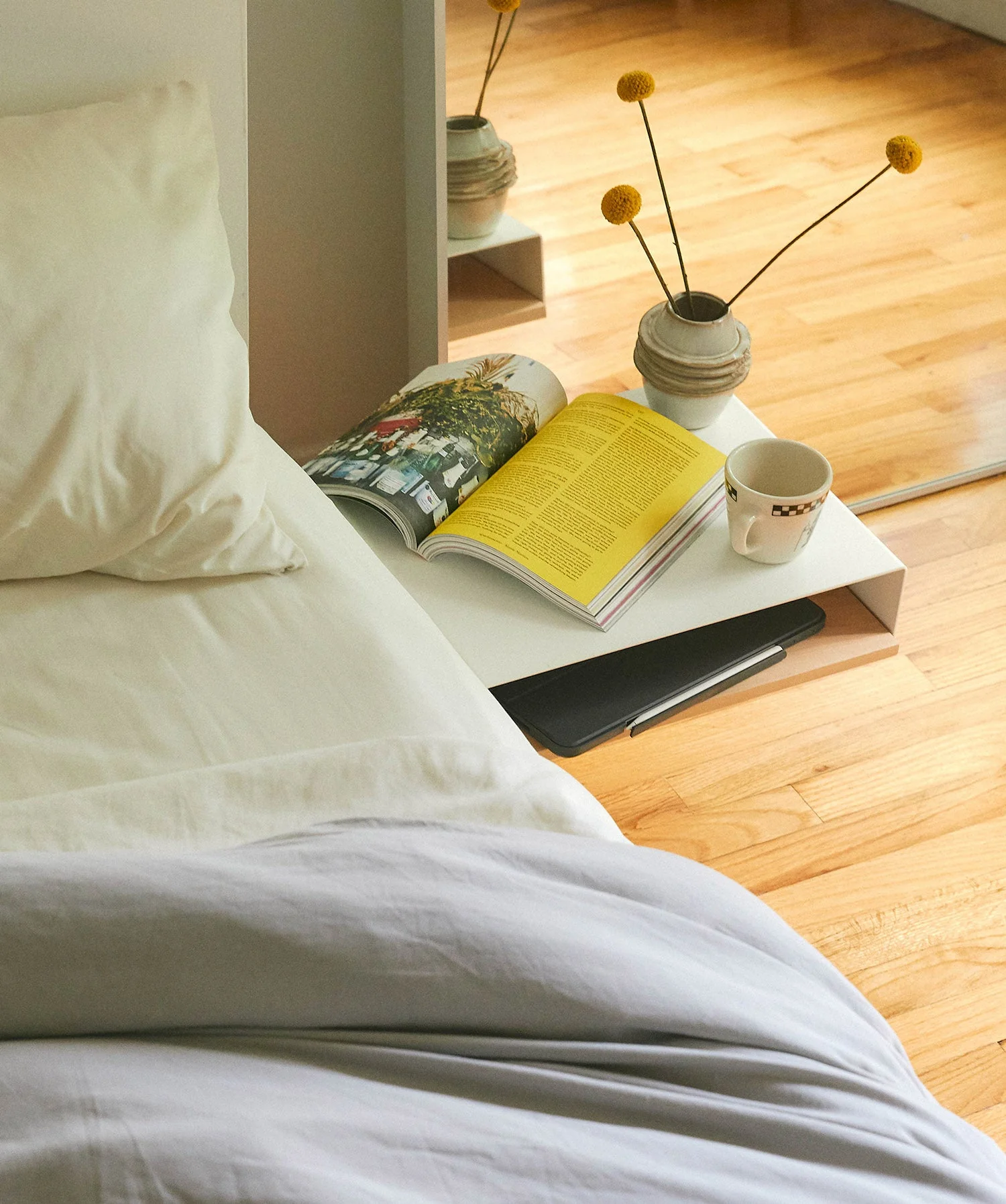 Bedside Table - Image 6