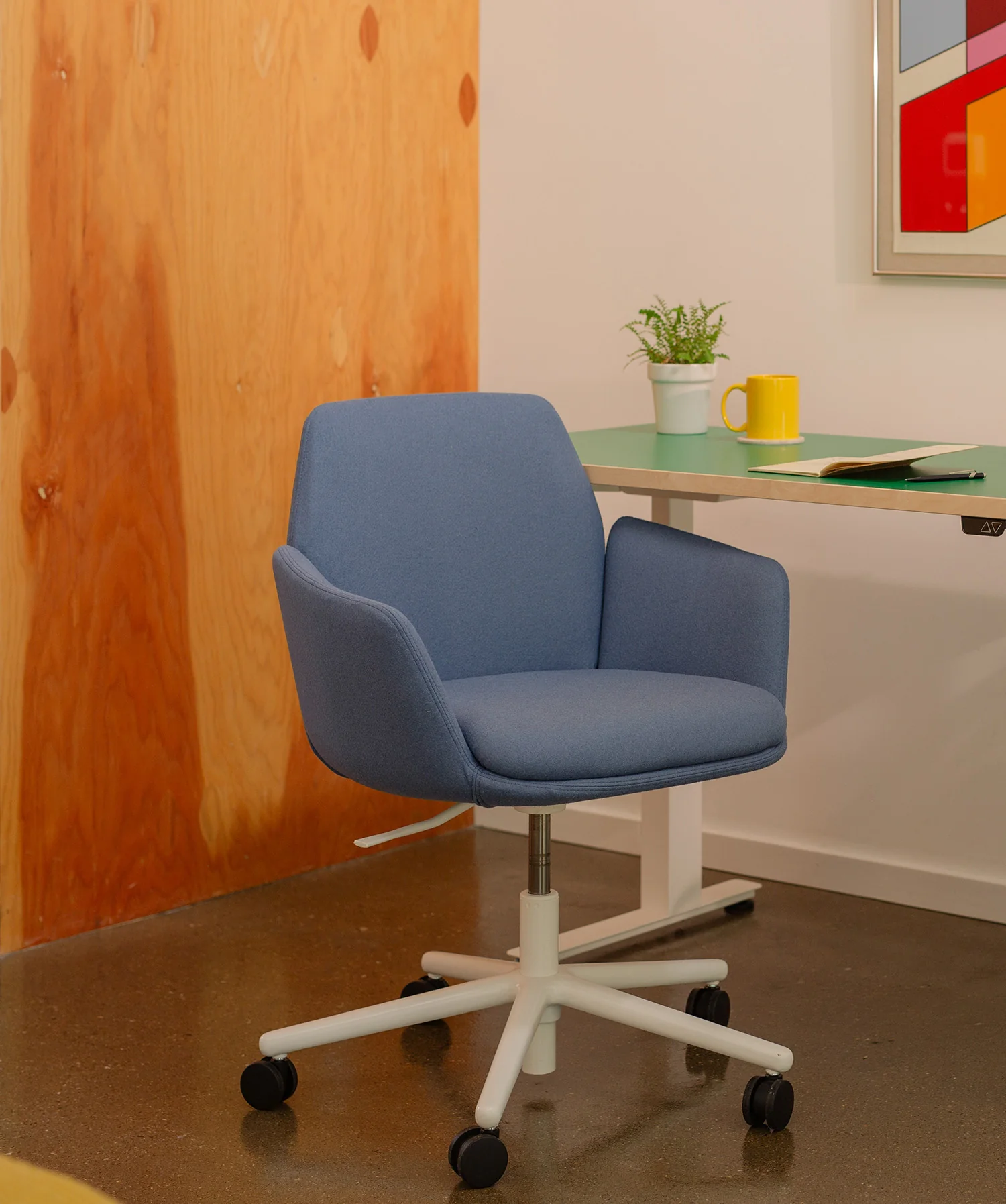 Haworth® Poppy™ Chair with Hero - Image 4