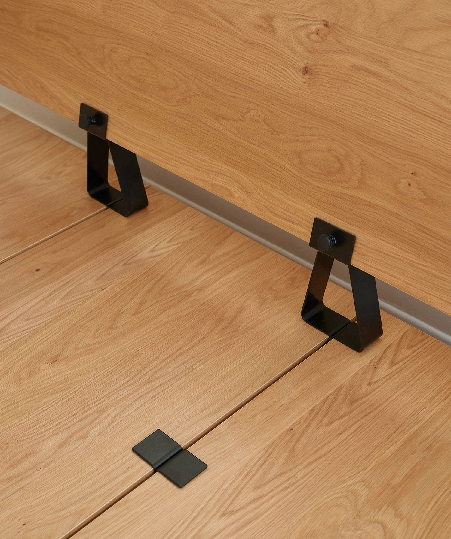 Headboard Hardware - Image 4