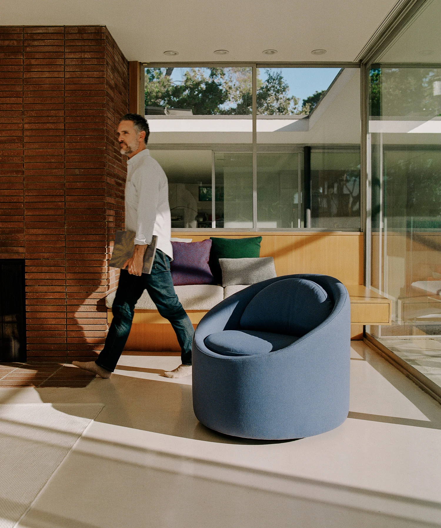 The Gere Easy Chair - Swivel - Image 23